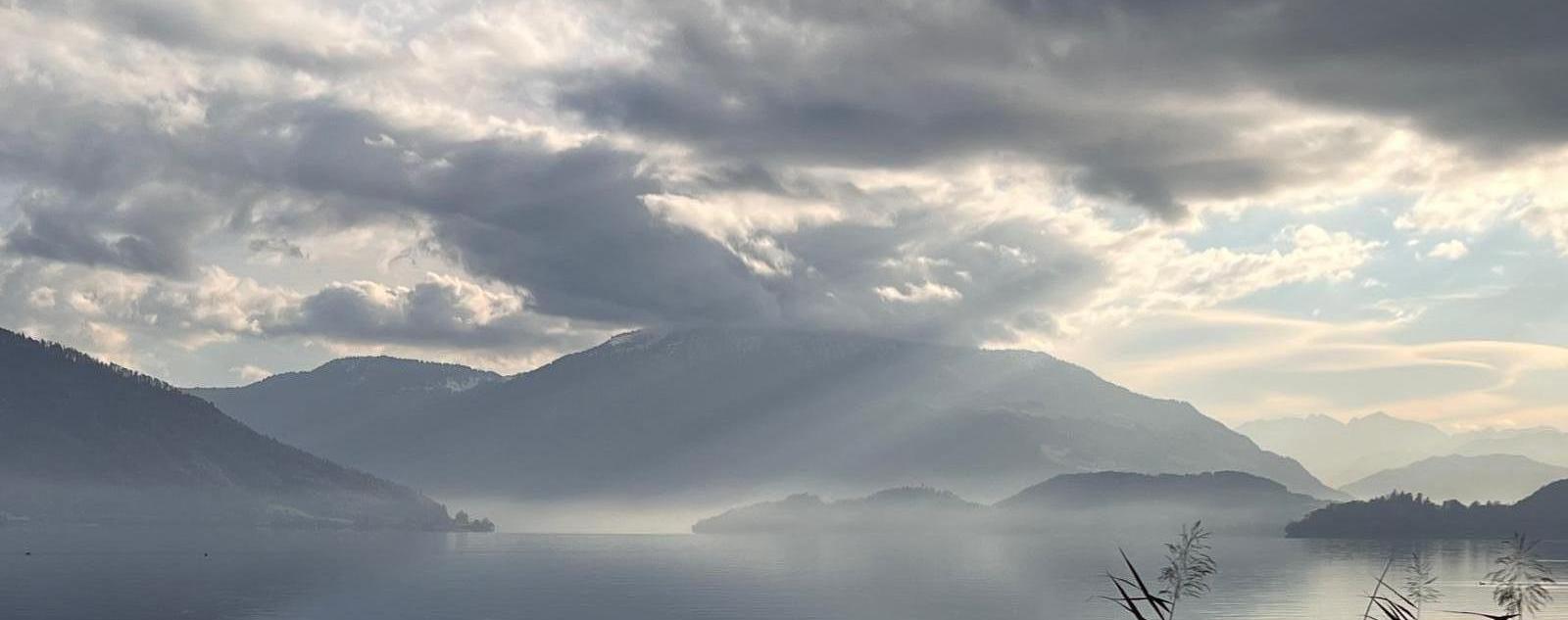 Wolken über Zugersee & Rigi - Raum für ehrliches Feedback & offene Rückmeldung