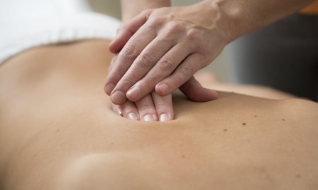 Respektvolle Massage für Frauen zur Entspannung und Regeneration